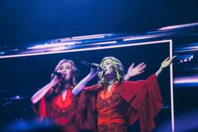 Вика Цыганова пострадала от мошенников в Братске