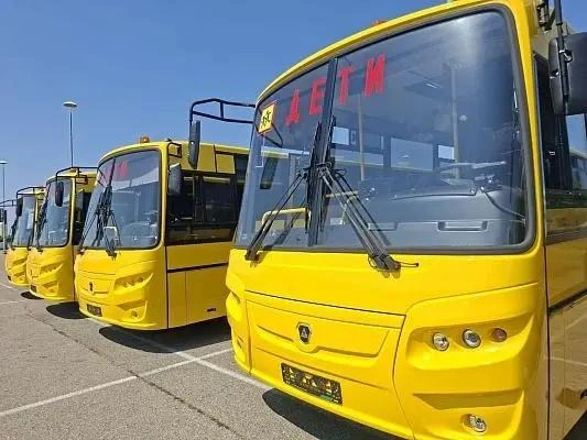 Сильные снегопады внесли корректировки в учебный график | Источник: sochi.ru