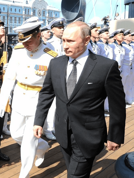 «Три недели назад Путин сделал уникальную вещь»: экономист Михаил Хазин о большом прорыве президента РФ