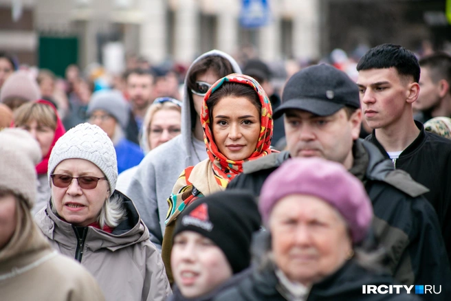 В толпе можно было разглядеть людей необычайной красоты | Источник: Ксения Филимонова / IRCITY.RU