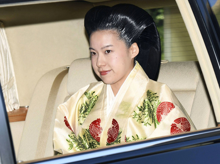 Японская принцесса, отказавшаяся от престола, ждет первенца