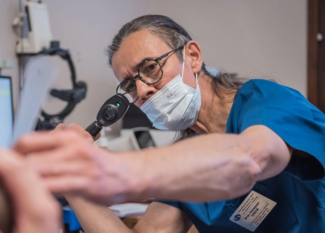 Взрослым нужно посещать офтальмолога раз в год, а детям до 18 лет&nbsp;— 2 раза в год | Источник: пресс-служба МНТК