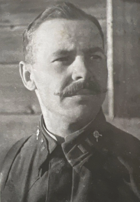 Дмитрий Петраков в 1942 году | Источник: предоставлено семьей Саксоновых