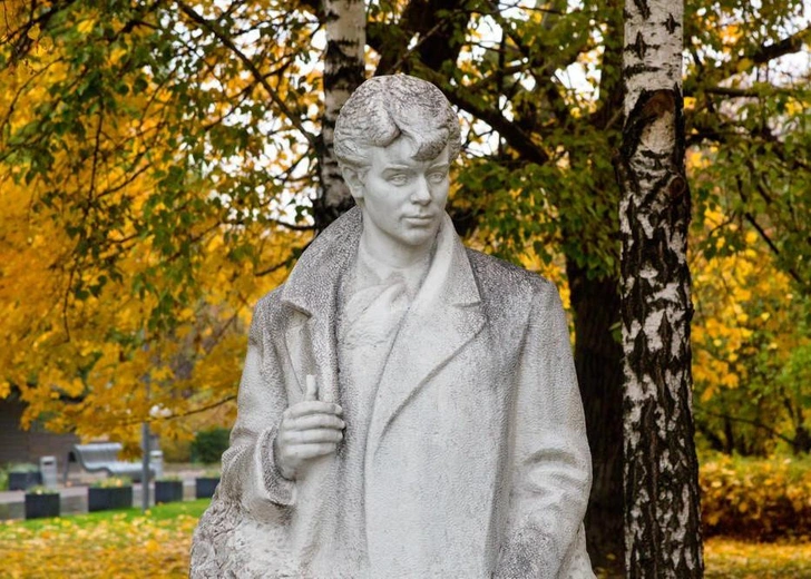 Памятник Сергею Есенину | www.starhit.ru
