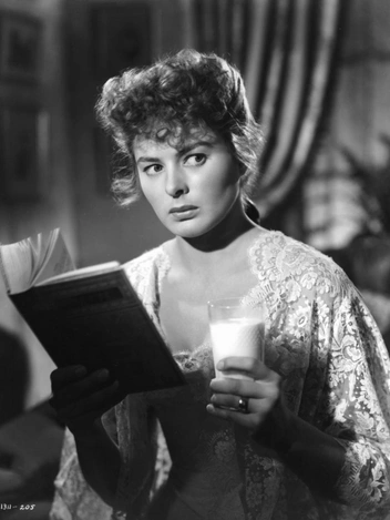 кадр из фильма «Газовый свет» (1944)