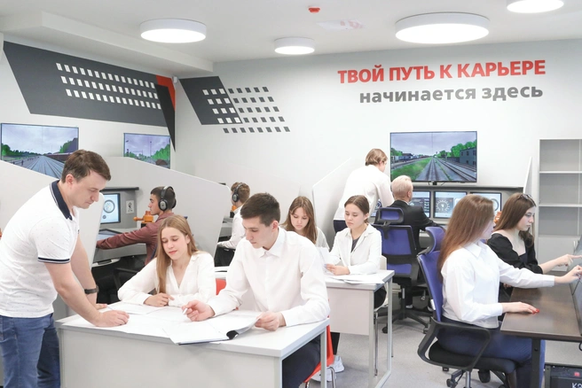 В инновационных лабораториях студенты УрГУПС оттачивают навыки | Источник: УрГУПС