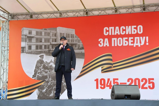 Исполнительный директор «ОДК-Пермские моторы» Сергей Харин поздравил участников акции собственными стихами. | Источник: «ОДК-Пермские моторы»