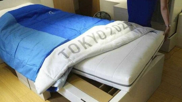 Спортсмены проверили на прочность «антисекс-кровати» в Токио (видео прилагается)