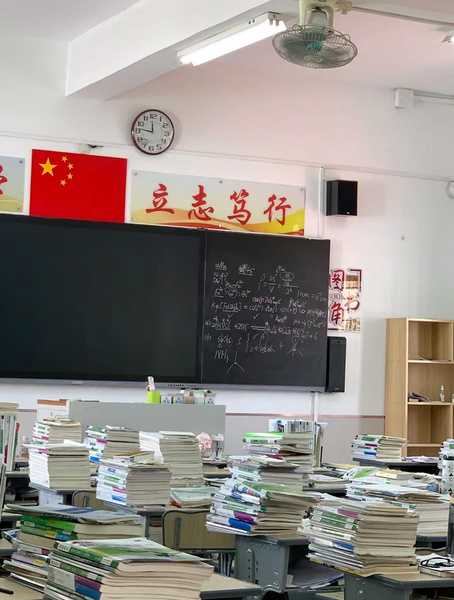 Давно пора: в китайских школах установили системы против буллинга