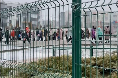 Чиновники признали очереди в волгоградской школе-тысячнике