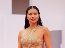 Сложила крылья ангела Victoria’s Secret, развелась и потеряла красоту из-за полноты. Перемены Адрианы Лимы