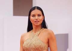 Сложила крылья ангела Victoria’s Secret, развелась и потеряла красоту из-за полноты. Перемены Адрианы Лимы