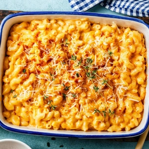 Запеченные макароны с сыром: рецепт быстрого ужина, который стоит копейки