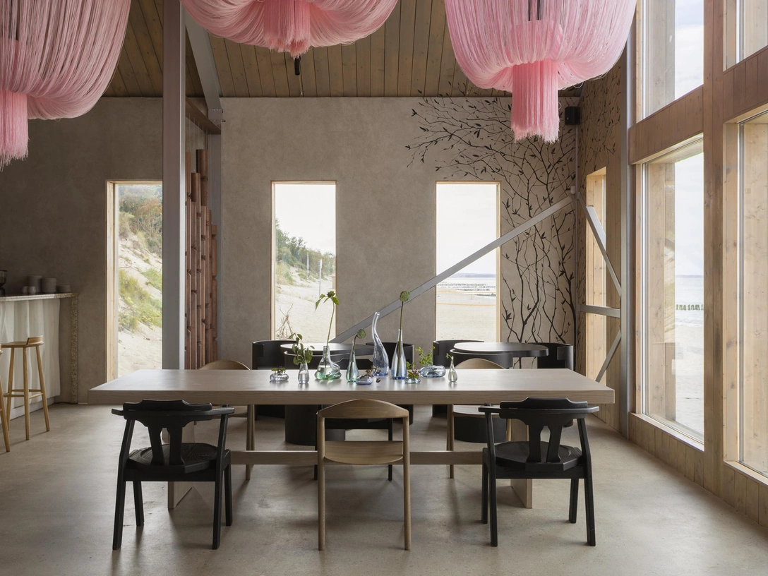 Ресторан на берегу Балтийского моря | Источник: Елизавета Гуровская