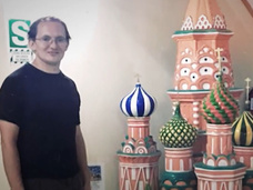 Американца Александра называют русским шпионом: он приехал в Донбасс, чтобы увидеть трагедии людей