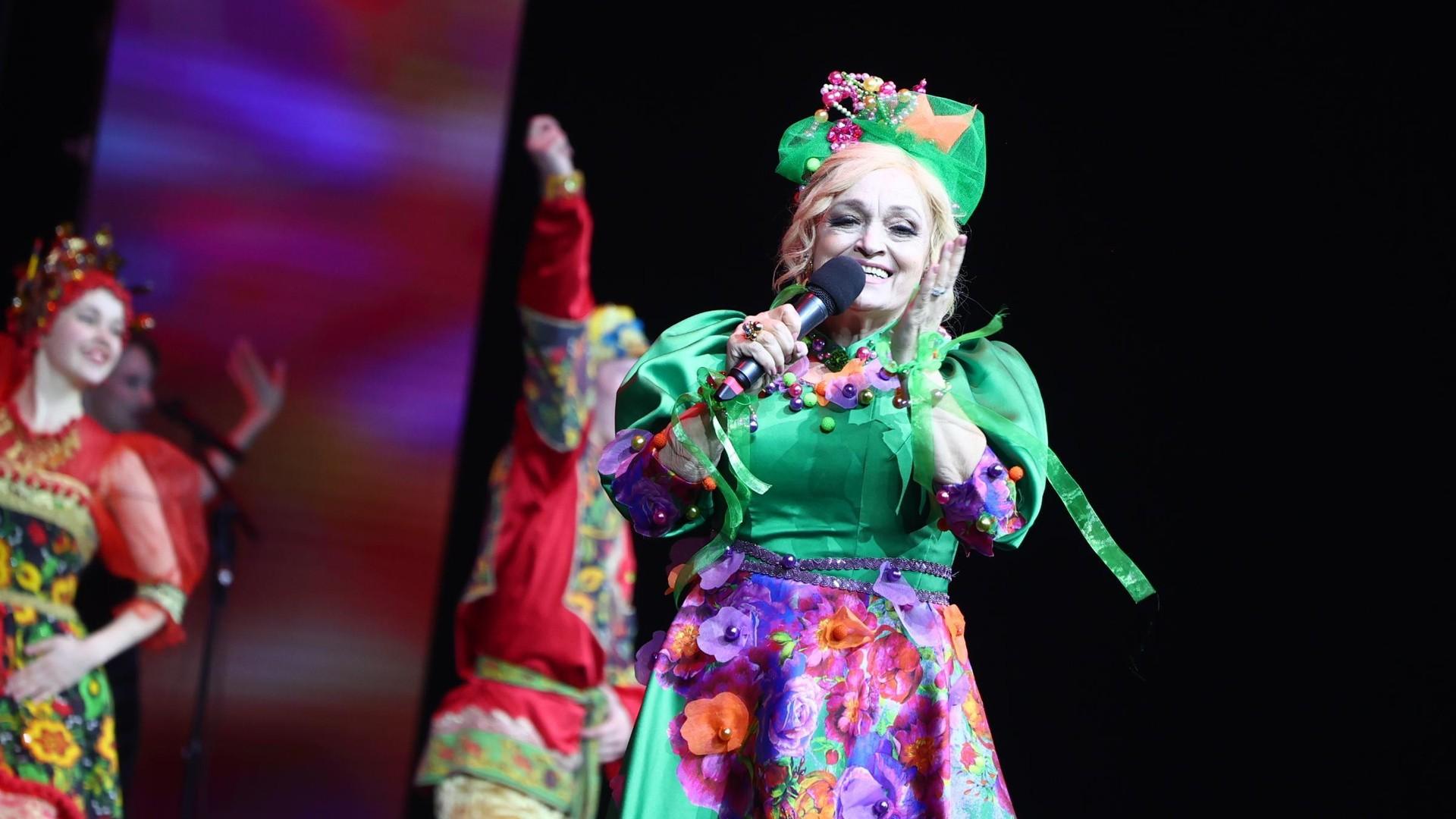 Тут солдаут, там аншлаг: спросили у помощников Надежды Кадышевой, когда она приедет в Уфу