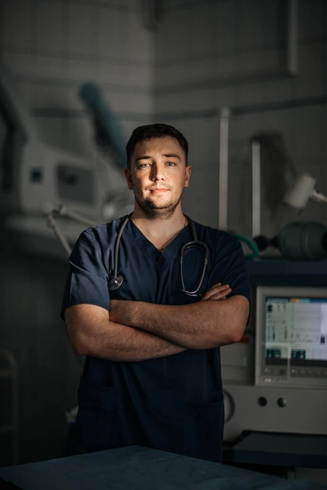 Пациент должен видеть, что врач спокоен и собран | Источник: архив Сергея Опарина