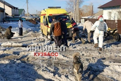 Кареты скорой застревают на раскисших дорогах Кузбасса