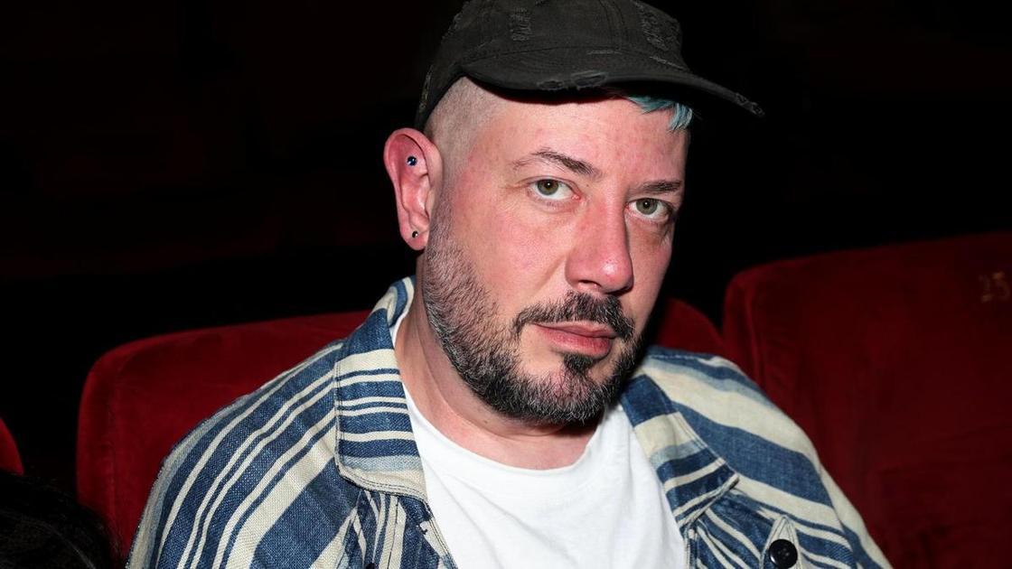 Все женщины Артемия Лебедева: правда ли скандальный дизайнер предпочитает &laquo;лесных нимф&raquo;?