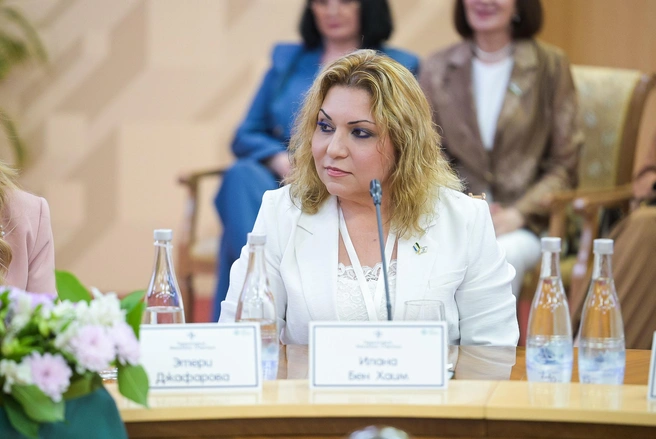 Илана Бен Хаим поделилась опытом репатриации и пришла к выводу, что женщина должна обладать мягкой силой и уметь слышать людей | Источник: правительство республики Башкортостан