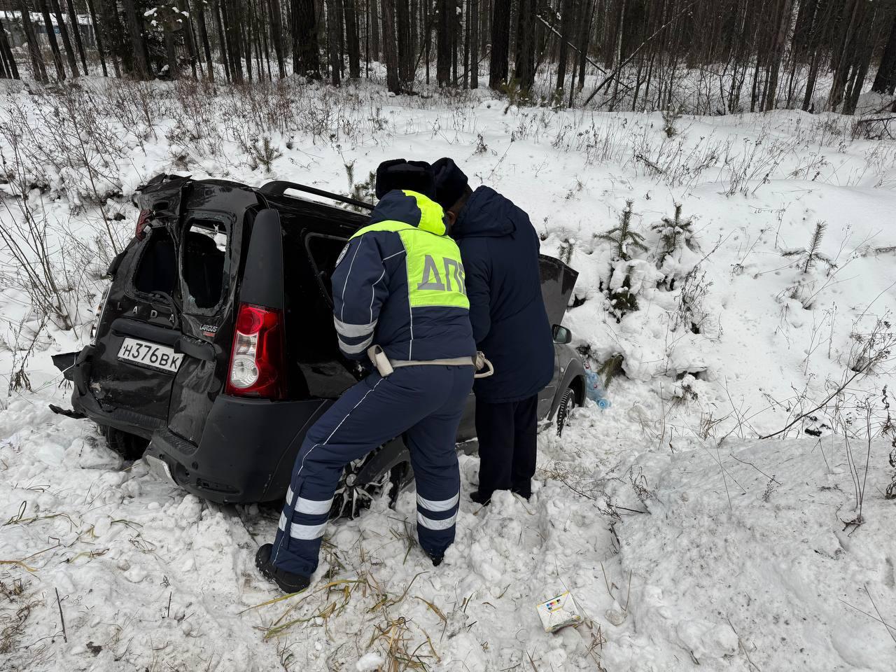 На трассе «Пермь-Екатеринбург» в массовой аварии пострадали беременная и 10-месячный младенец