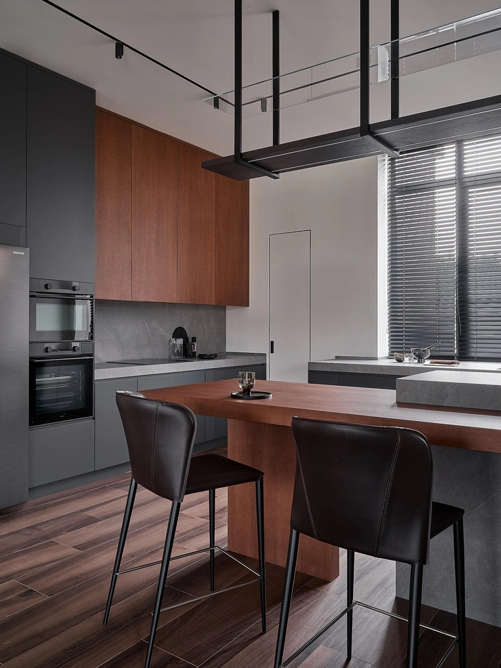 Шпонированные панели из дуба, корпусная мебель, Stoletto. | Источник: Ник Руденко. Стиль: Елена Середа, Алена Буканова