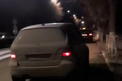 Водитель Mercedes преследует женщин в Рязани