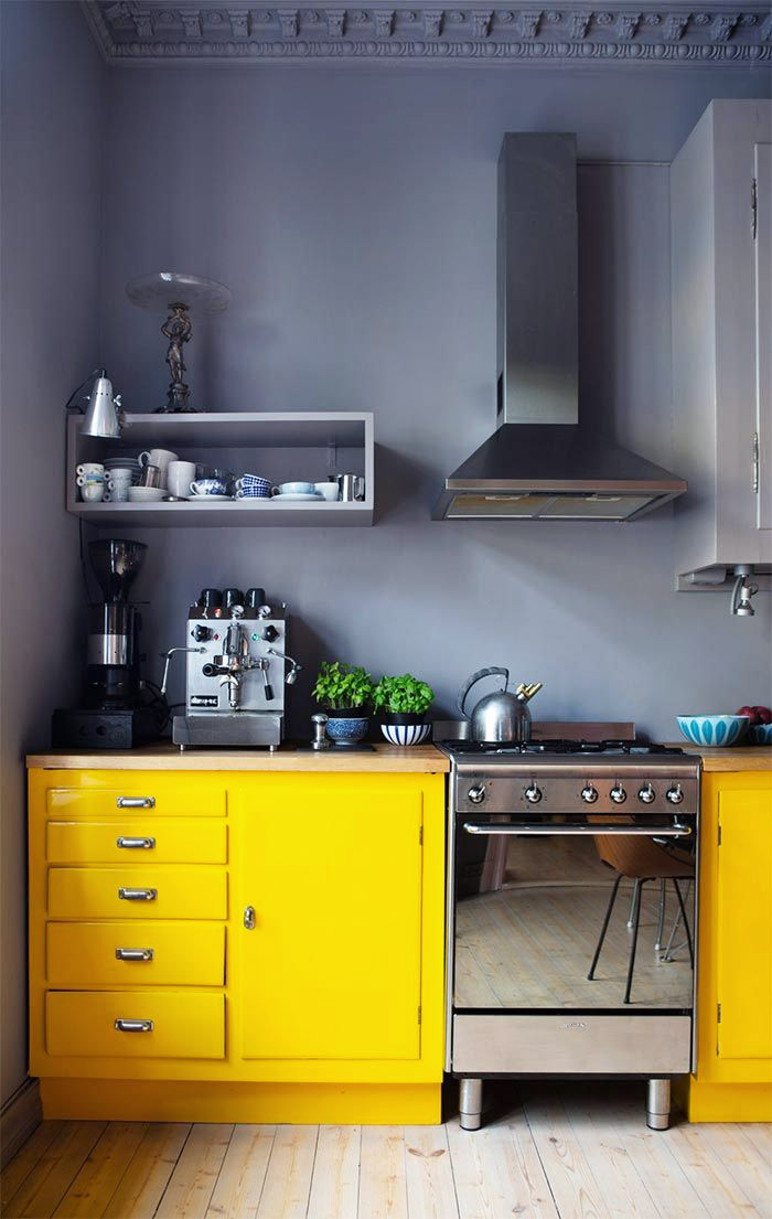 Желтый на кухне – цвет, создающий настроение
