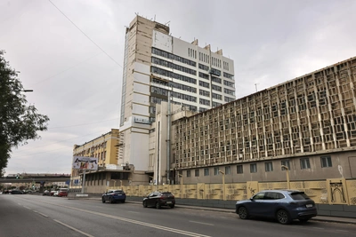 В Волгограде утепляют фасад Дома печати