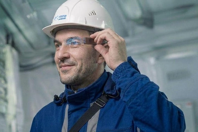 В Горном университете разработали умные очки для нефтегазовой сферы