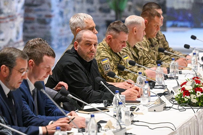 В украинской делегации было 12 человек | Источник: Рамиль Ситдиков / ТАСС