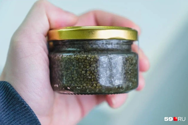 Такая баночка черной икры стоит 6800 рублей | Источник: Тимофей Калмаков / 59.RU