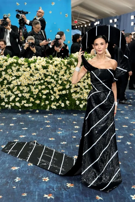 Деми Мур на Met Gala 2025