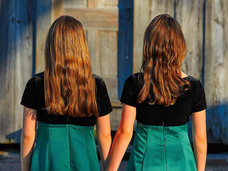 Сестра-близнец убийцы была в классе брянской школы и не пострадала: знала ли девочка о мести Алины?