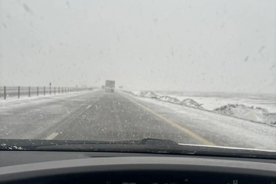 Blizzard Paralyzes M-4 Don Highway: Driver Videos