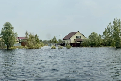 Уровень Оби в Югре снижается, но затопление продолжается