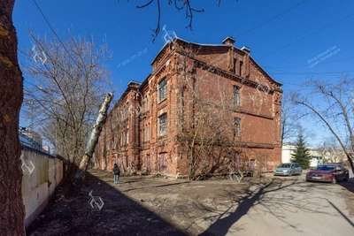 Бывшие казармы в Стрельне снова выставлены на торги по «Рублю за метр»