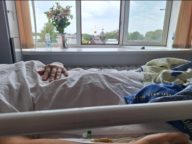 Спустя полгода Светлана до сих пор прикована кровати — ее тело ниже груди ничего не чувствует | Источник: пострадавшая Евгения