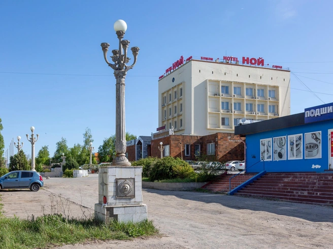 В мэрии Волгограда утверждают, что эти опоры были изготовлены на заказ частным лицом | Источник: Константин Завриков / V1.RU
