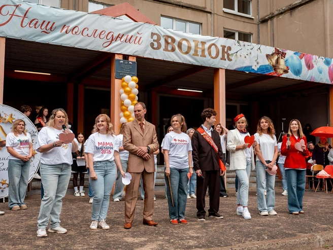 Родители в стихах рассказали о своих детских мечтах и профессиях | Источник: Александр Куренной / 76.RU