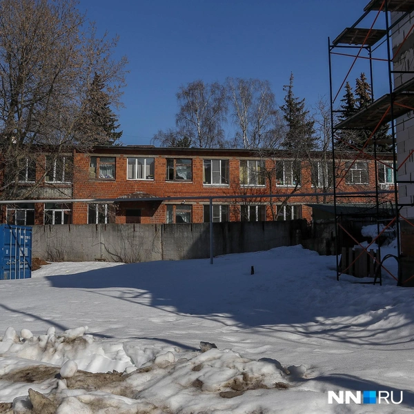 Кроме жилых домов, под снос пойдет и здание детского сада | Источник: Наталья Бурухина / NN.RU