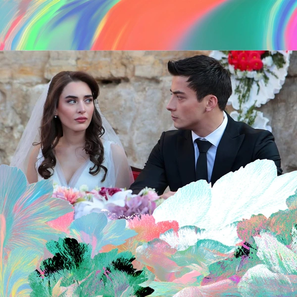 Чагла Шишмек из сериала «Далекий город» поддержала свою героиню Ипек и столкнулась с хейтом | Источник: theGirl