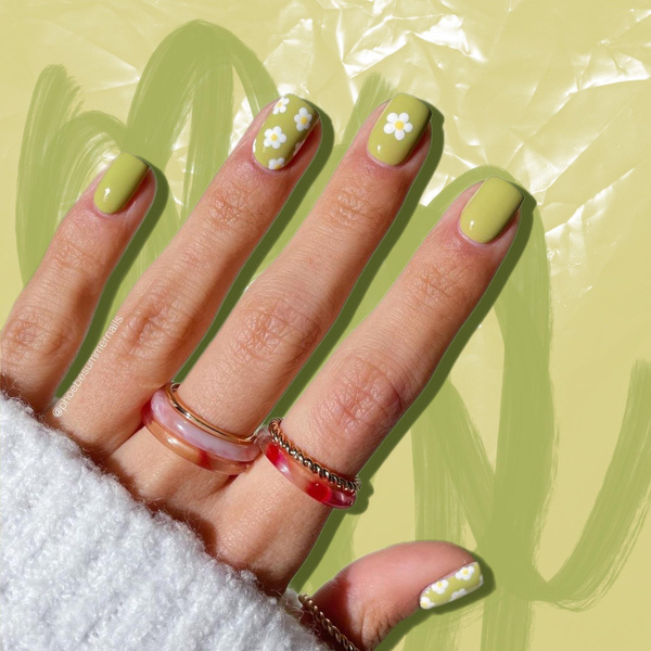 Матча для ногтей: зеленый маникюр — главный нейл-тренд на лето 2024
