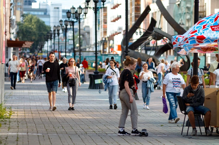 «Могла позволить себе кататься на „бизнесе“»: как туристка из Нижнего Новгорода съездила в Екатеринбург