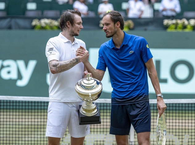 Король Халле: абсолютный триумф казахстанца Александра Бублика на ATP 500 перед «Уимблдоном-2025»