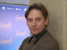 Юрий Батурин оправдывает родителей, отрекшихся от него: «Их эмоциональный фон был за гранью разумного»