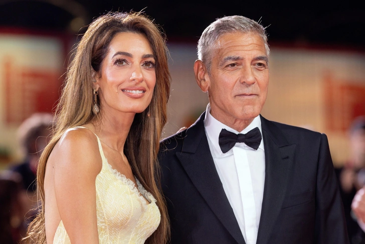 Джордж и Амаль Клуни | Источник: Andrea Raffin