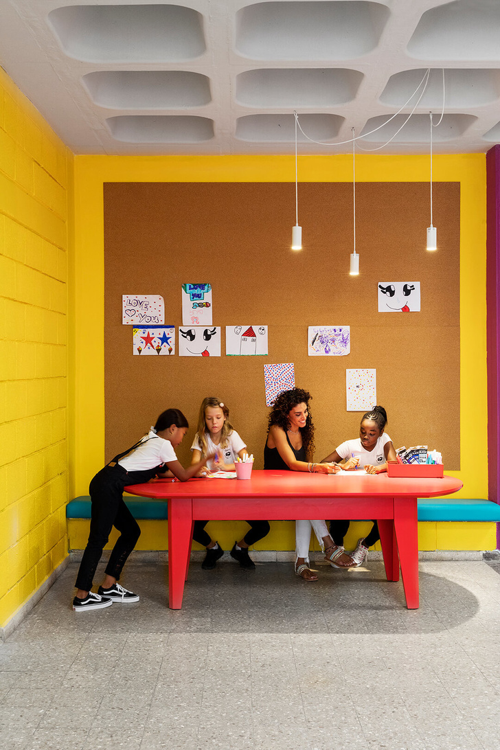 Яркая школа для детей-беженцев в Тель-Авиве (фото 11)