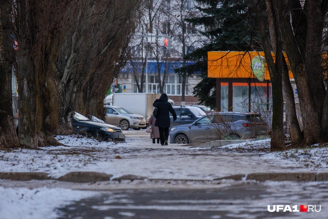 Людей не так уж и много во дворах | Источник: Булат Салихов / UFA1.RU