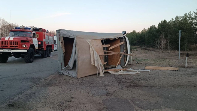 «Газель» перевернулась | Источник: «Омская полиция» / omsk_police / t.me